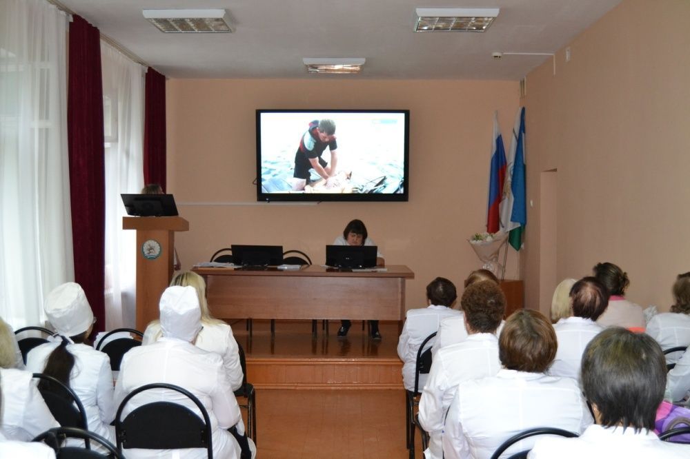 Занятие с заведующими ФАП по способам оказания первой медицинской помощи утопающему