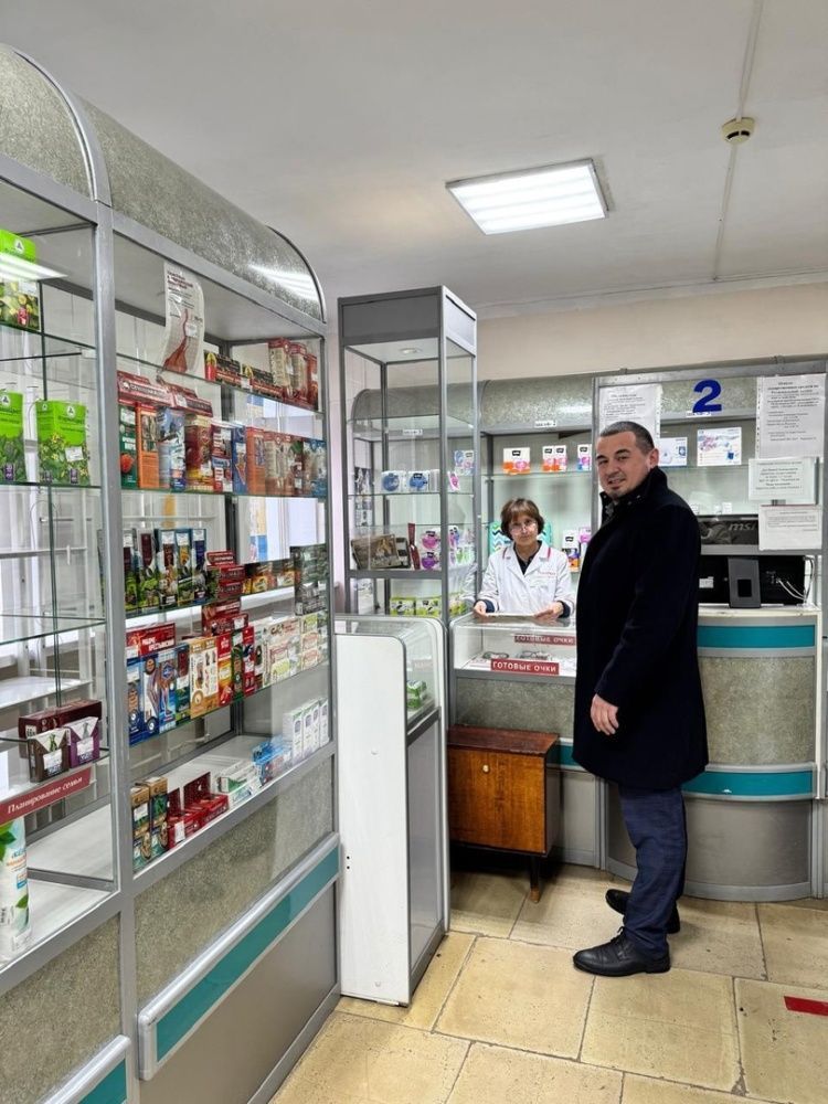 Сегодня главный врач Буздякской центральной районной больницы посетил аптеку Башфармация №33