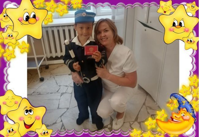Наш юный пациент и будущий сотрудник ГИБДД не пропускает плановые прививки